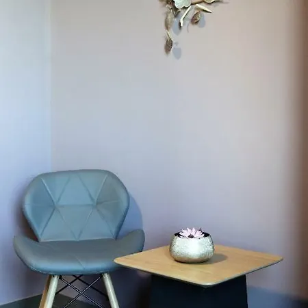 Apartma Sobe Pulec * Dobrovo