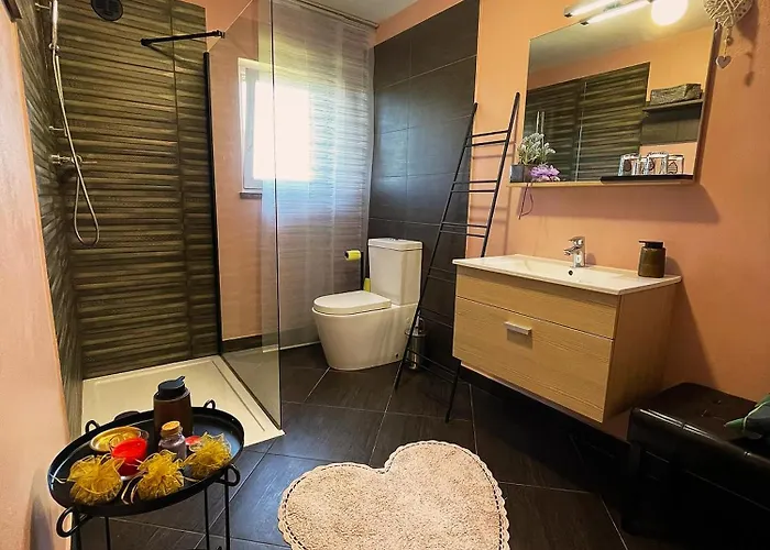 Apartma Sobe Pulec * דוברובו