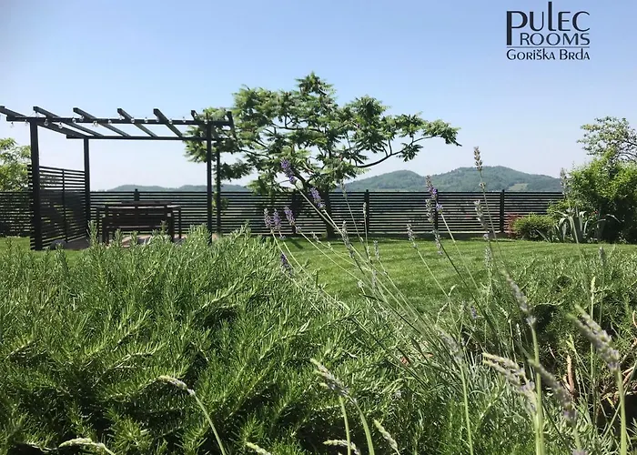 Apartma Apartma Sobe Pulec Dobrovo